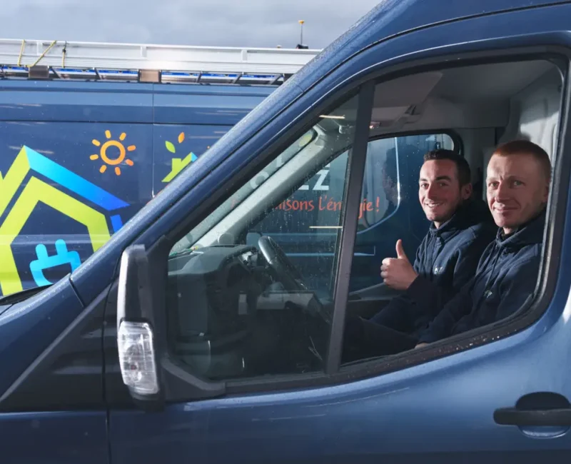 Techniciens-installation-photovoltaique-SolairForez-0130